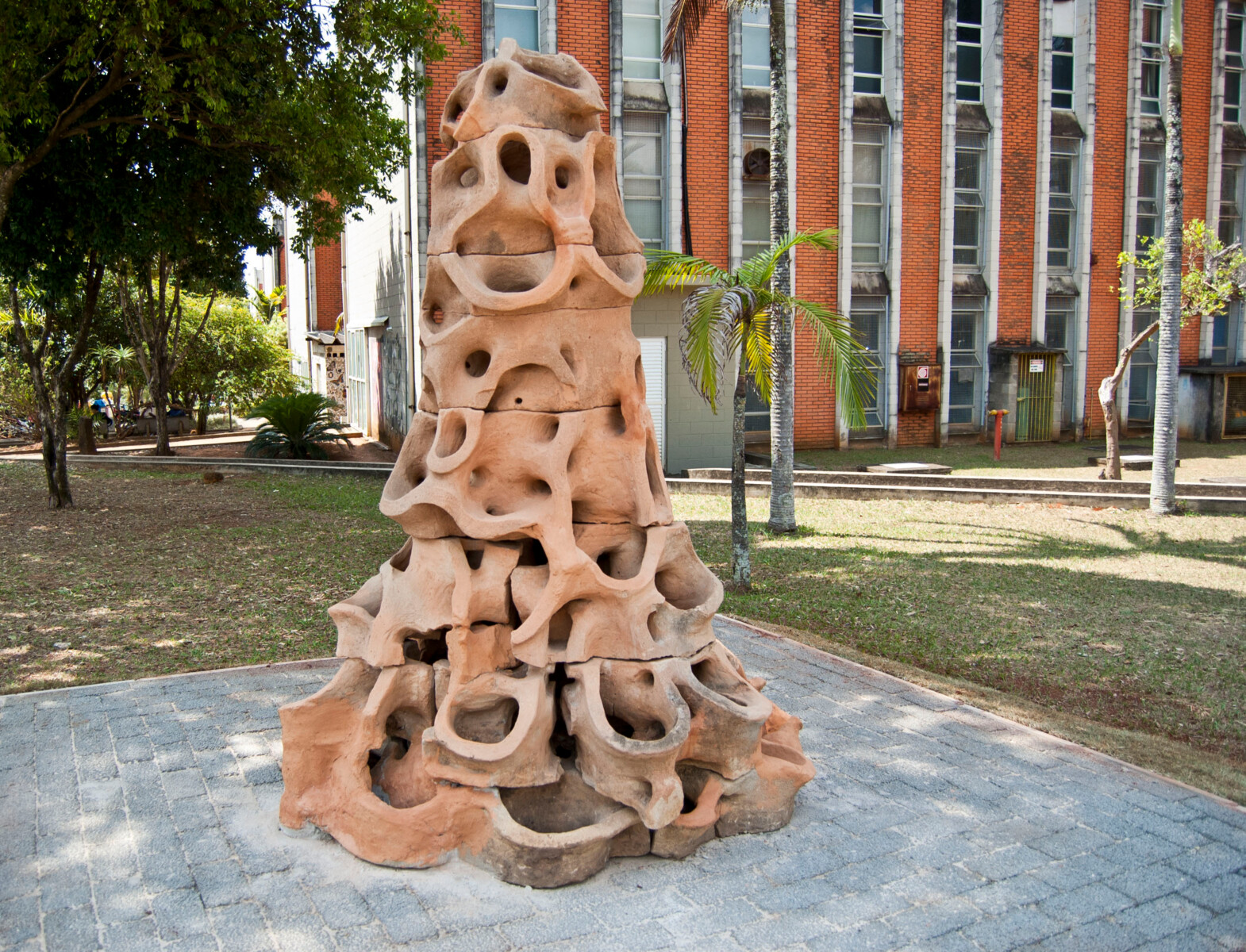 Castelo_dePássaros Akiko Fujita 1985.JPG
