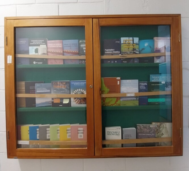 Biblioteca do Núcleo de Estudos e Pesquisas Ambientais