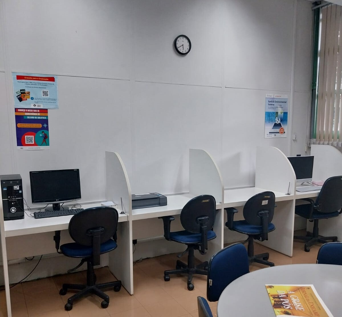8 Bancada Biblioteca.jpeg