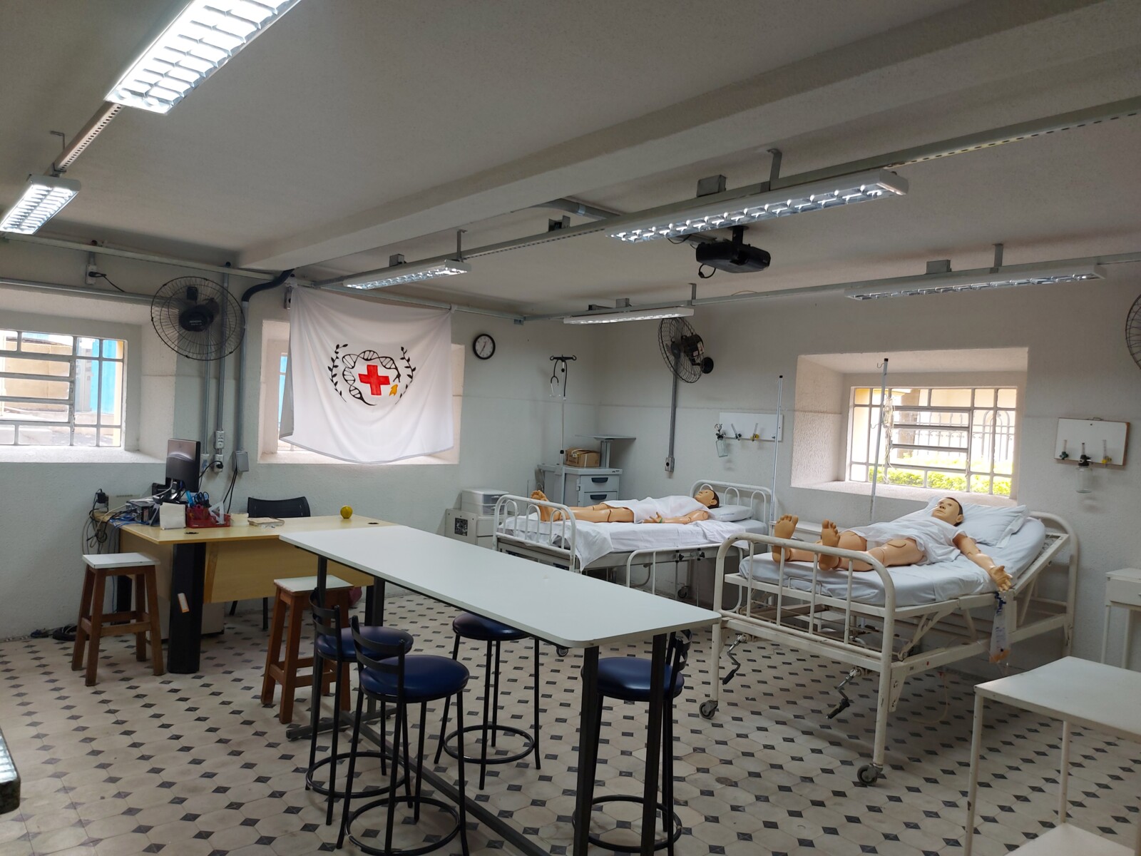 Lab. Enfermagem.jpg
